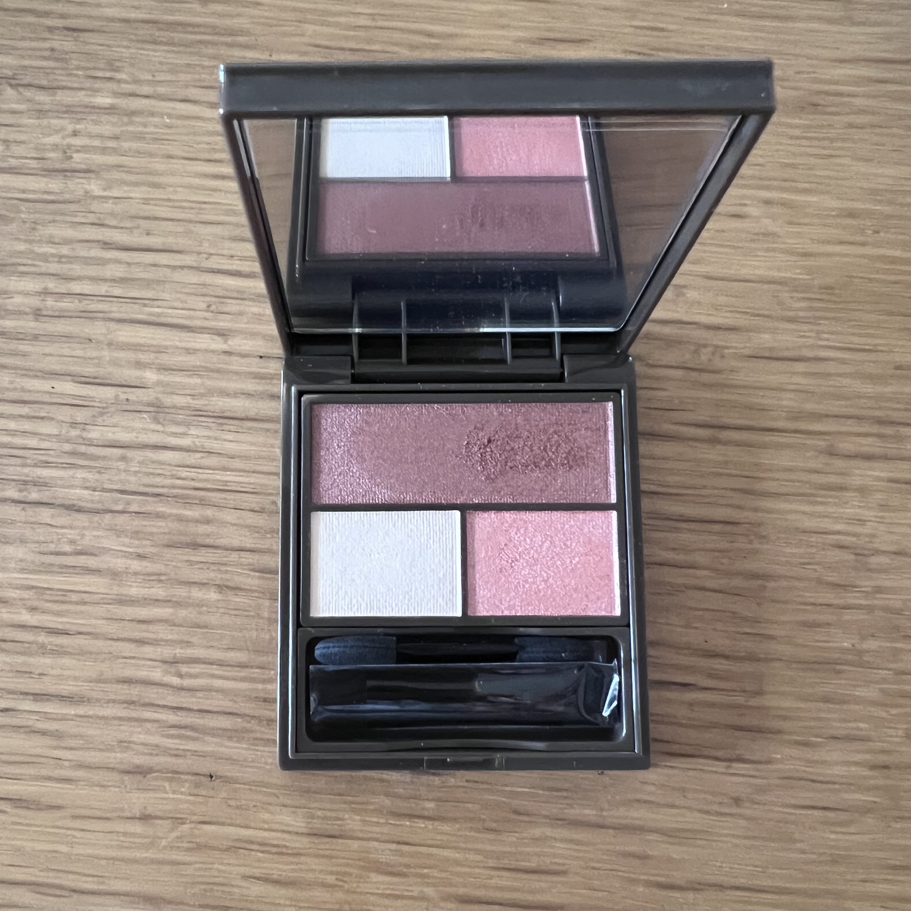 フーミー マルチアイブロウパウダー ピンクブラウン/WHOMEE/パウダーアイブロウを使ったクチコミ（2枚目）