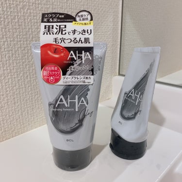 クレンジングリサーチ クレンジングリサーチ ウォッシュクレンジング Nのクチコミ「AHAの洗顔
よくどこでも見かける、これ好き🖤

黒泥＆炭＆スクラブ入りで角質ケアできるし、
.....」（1枚目）