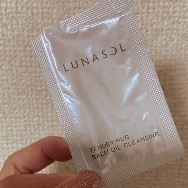 LUNASOL テンダーハグ バームオイルクレンジングのクチコミ「LUNASOL
テンダーハグ バームオイルクレンジング　　　

サンプル使いました！

本体は.....」（1枚目）