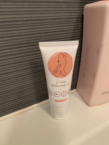 ピンキーホワイトニングジェル/NATURA BLANC/ボディクリームを使ったクチコミ(1枚目)