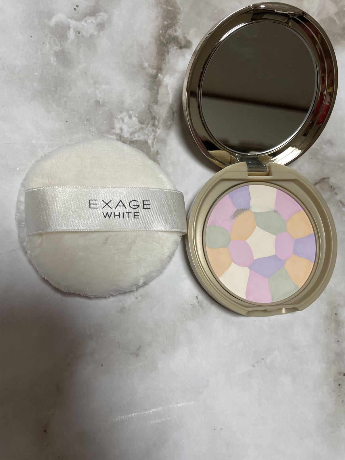 マシュマロフィニッシュパウダー　～Abloom～/キャンメイク/プレストパウダーを使ったクチコミ（2枚目）