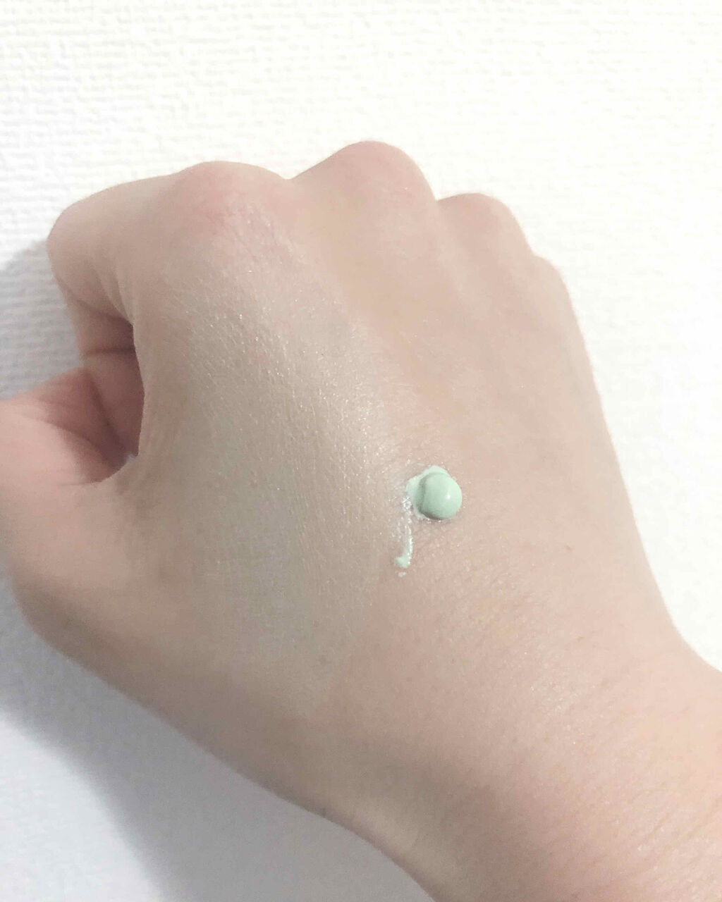 スキンカラーコントロールベース/KATE/化粧下地を使ったクチコミ（2枚目）