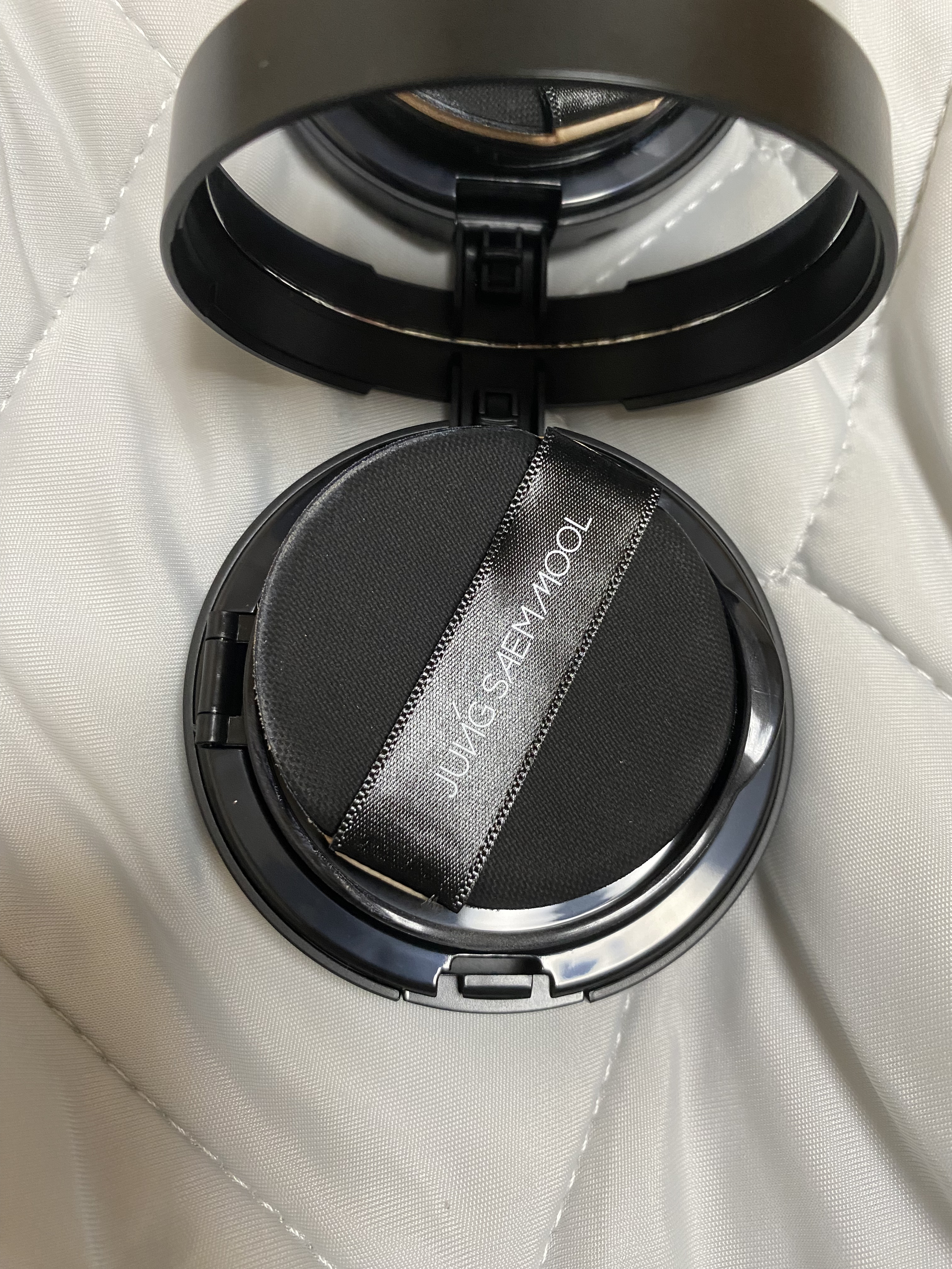 エッセンシャル スキン ヌーダー クッション pink Light(本体+リフィル)/JUNG SAEM MOOL/クッションファンデーションを使ったクチコミ（1枚目）