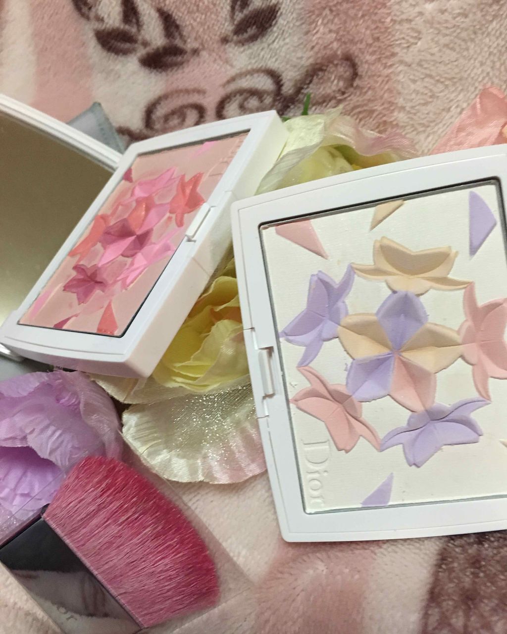 スノー ブラッシュ&ブルーム パウダー/Dior/パウダーチークを使ったクチコミ(3枚目)