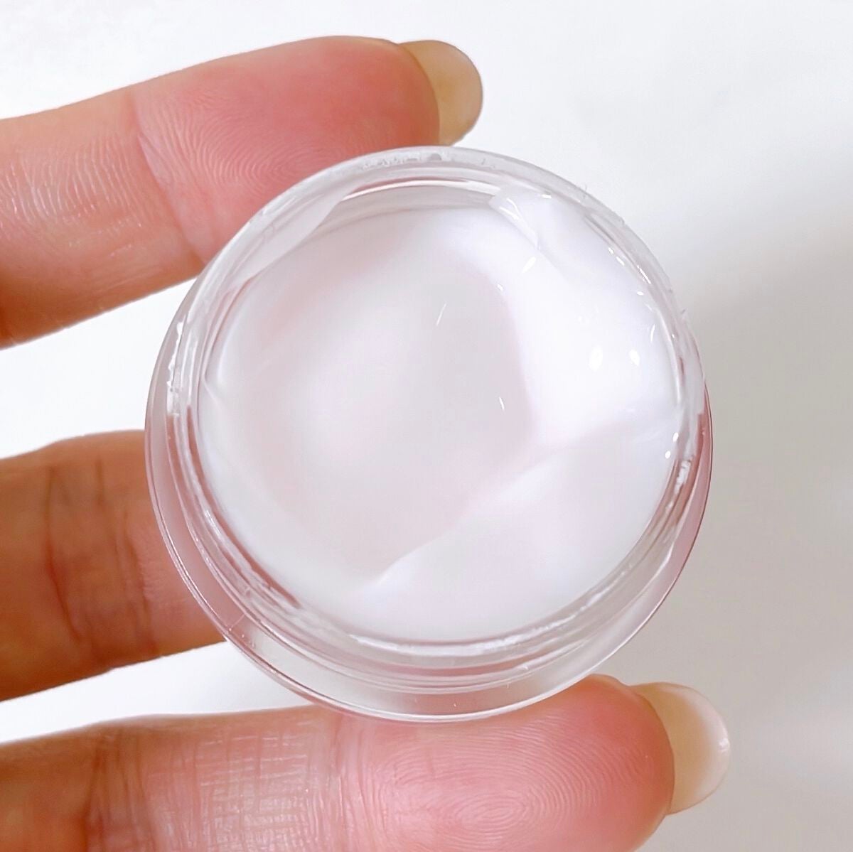 ローズウォーター スリーピングマスク/FEMMUE/フェイスクリームを使ったクチコミ(2枚目)