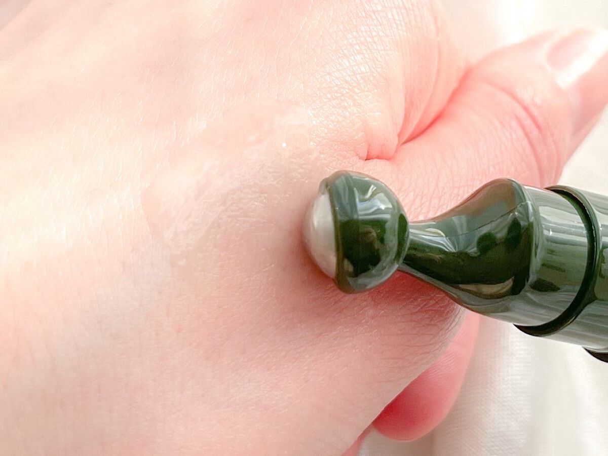 グリーンティーシード モイスト アイ＆フェイスボール/innisfree/美容液を使ったクチコミ（3枚目）