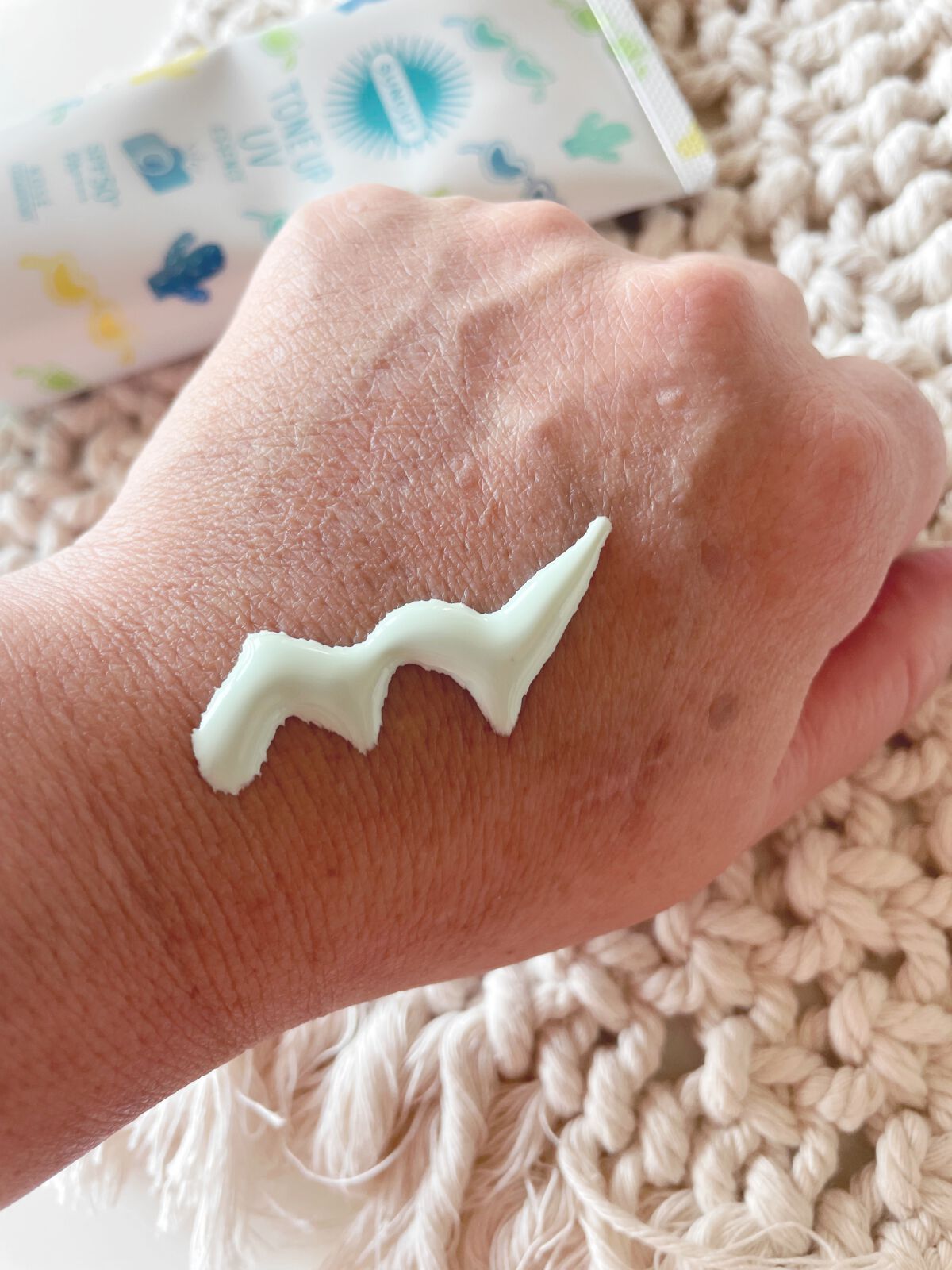 トーンアップUV エッセンス ミントグリーン/サンカット®/日焼け止めローションを使ったクチコミ（2枚目）