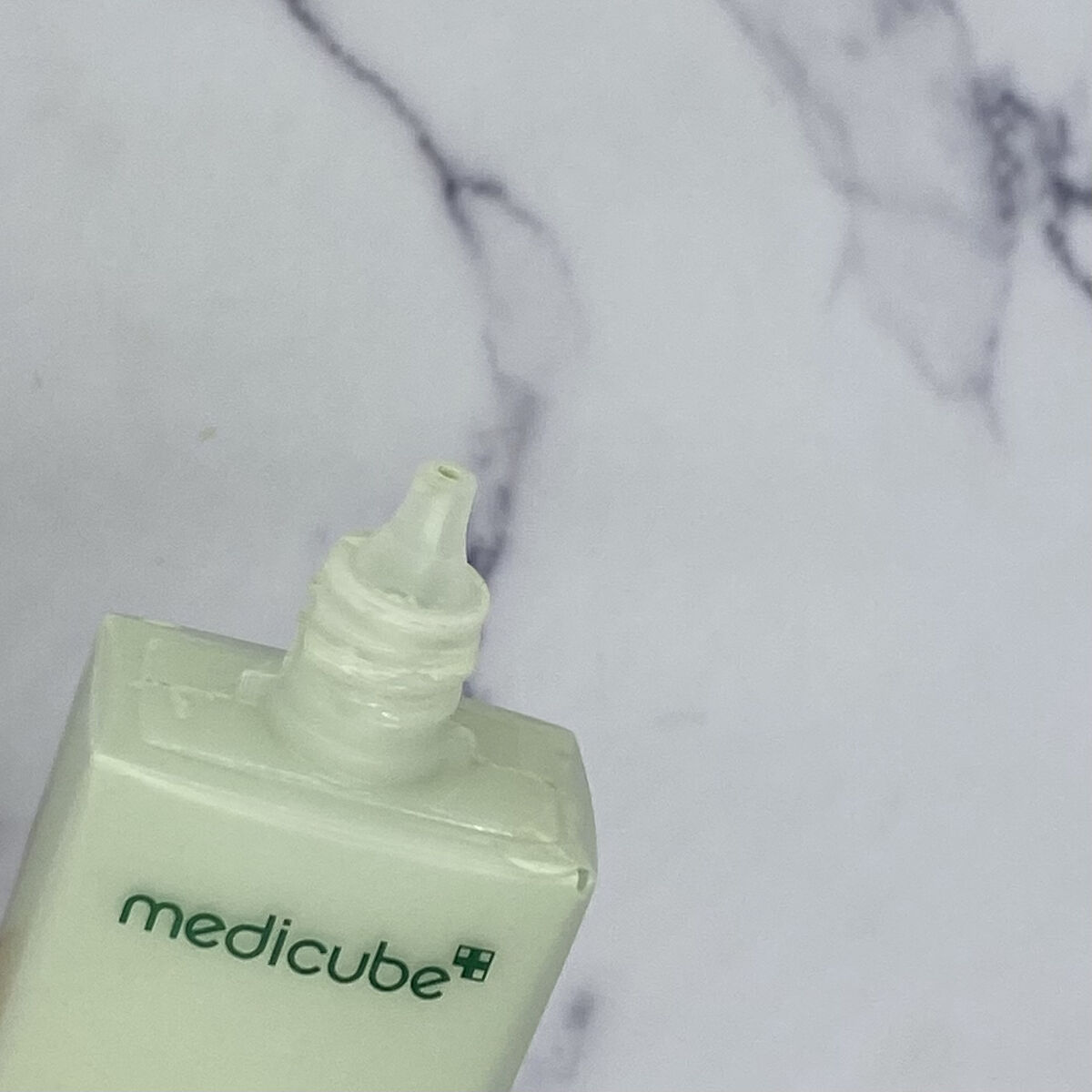 スーパーシカグリーントーンアップベース/MEDICUBE/化粧下地を使ったクチコミ（3枚目）