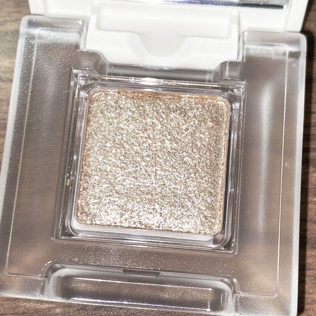 アイカラー プレイフル MN03/エレガンス クルーズ/単色アイシャドウを使ったクチコミ（2枚目）