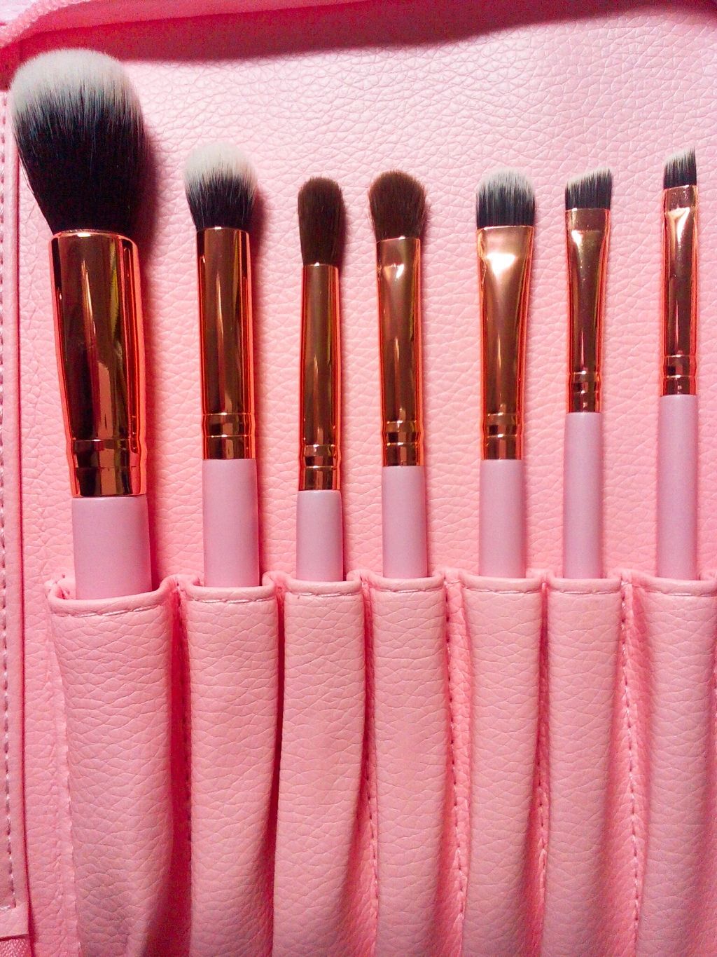 貴族のゴールド メイクブラシ11本セット 化粧ポーチ付き/SIXPLUS/メイクブラシを使ったクチコミ（3枚目）