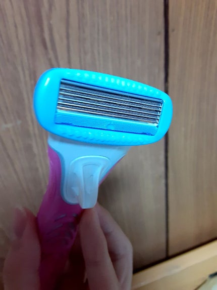 ハイドロシルク トリムスタイル ホルダー (刃付き)/ハイドロシルク/シェーバーを使ったクチコミ(2枚目)