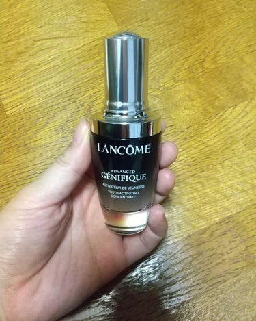 LANCOME ジェニフィック アドバンストN✨

ランコムの大人気の美容液です☺️✨こちらは美肌菌(※1)に着目した美容液✨

(※1)皮膚常在菌(ランコムとしての定義)

導入美容液なので、洗顔後に