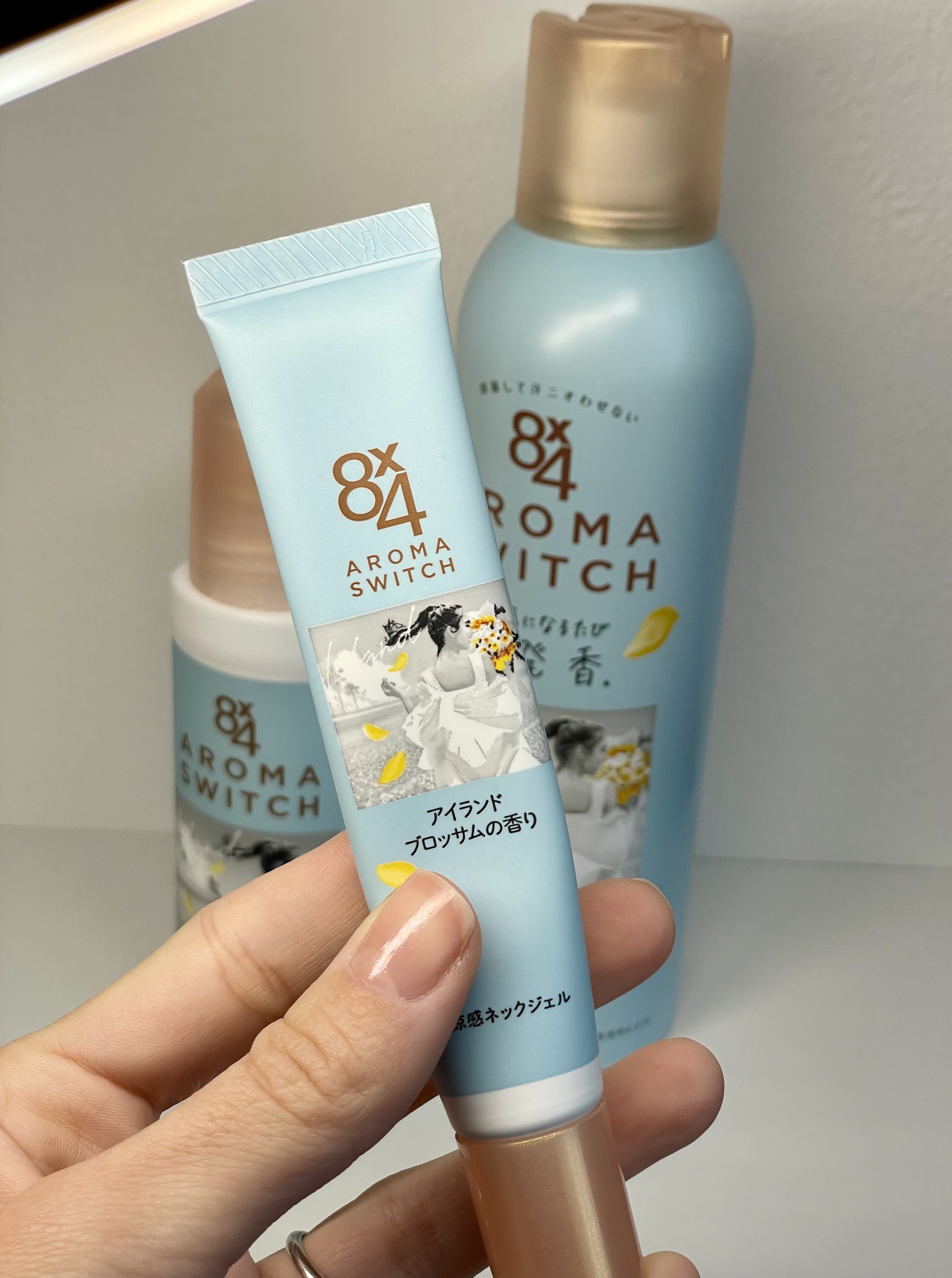 8x4 アロマスイッチ ロールオン アイランドブロッサムの香り/８ｘ４/デオドラント・制汗剤を使ったクチコミ（3枚目）
