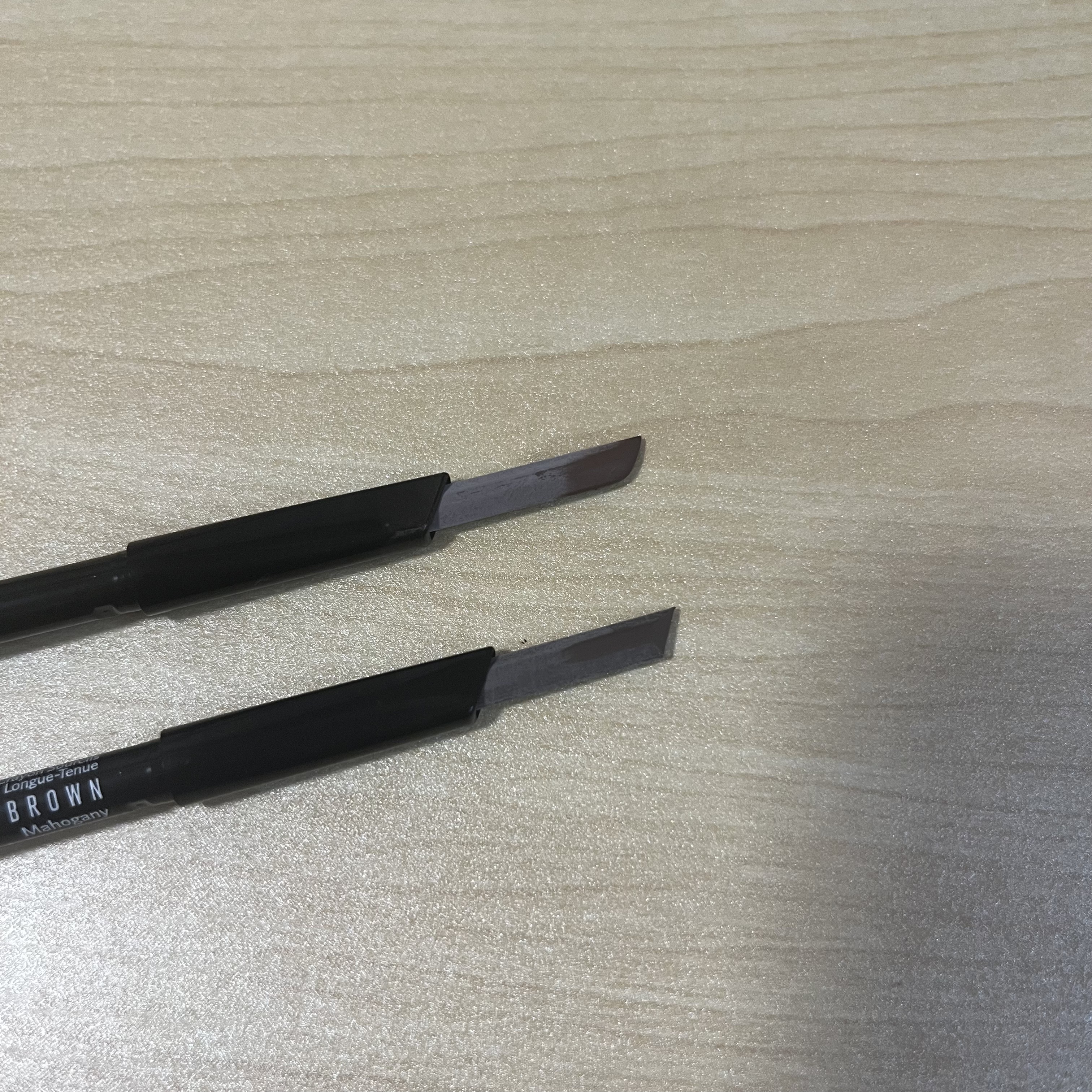 BOBBI BROWN ロングウェア ブロー ペンシルのクチコミ「BOBBI BROWNロングウェア ブロー ペンシル
上08リッチブラウン
下02マホガニー
.....」（1枚目）