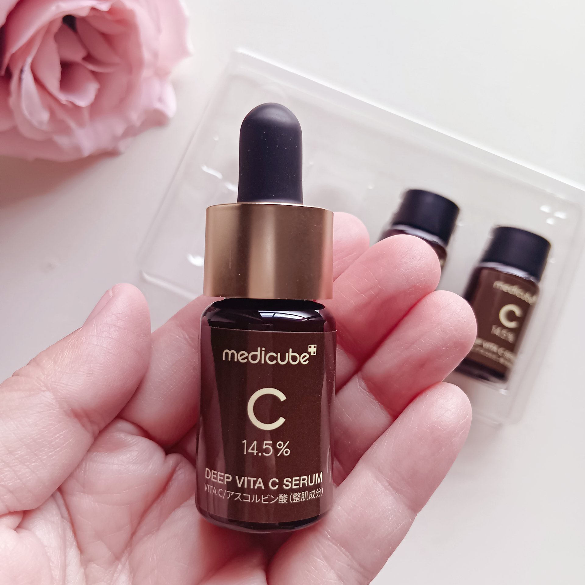 ディープビタCアンプル2.0/MEDICUBE/美容液を使ったクチコミ（3枚目）