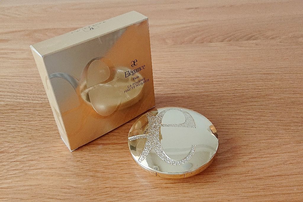 ラ プードル オートニュアンス/Elégance/プレストパウダーを使ったクチコミ（1枚目）