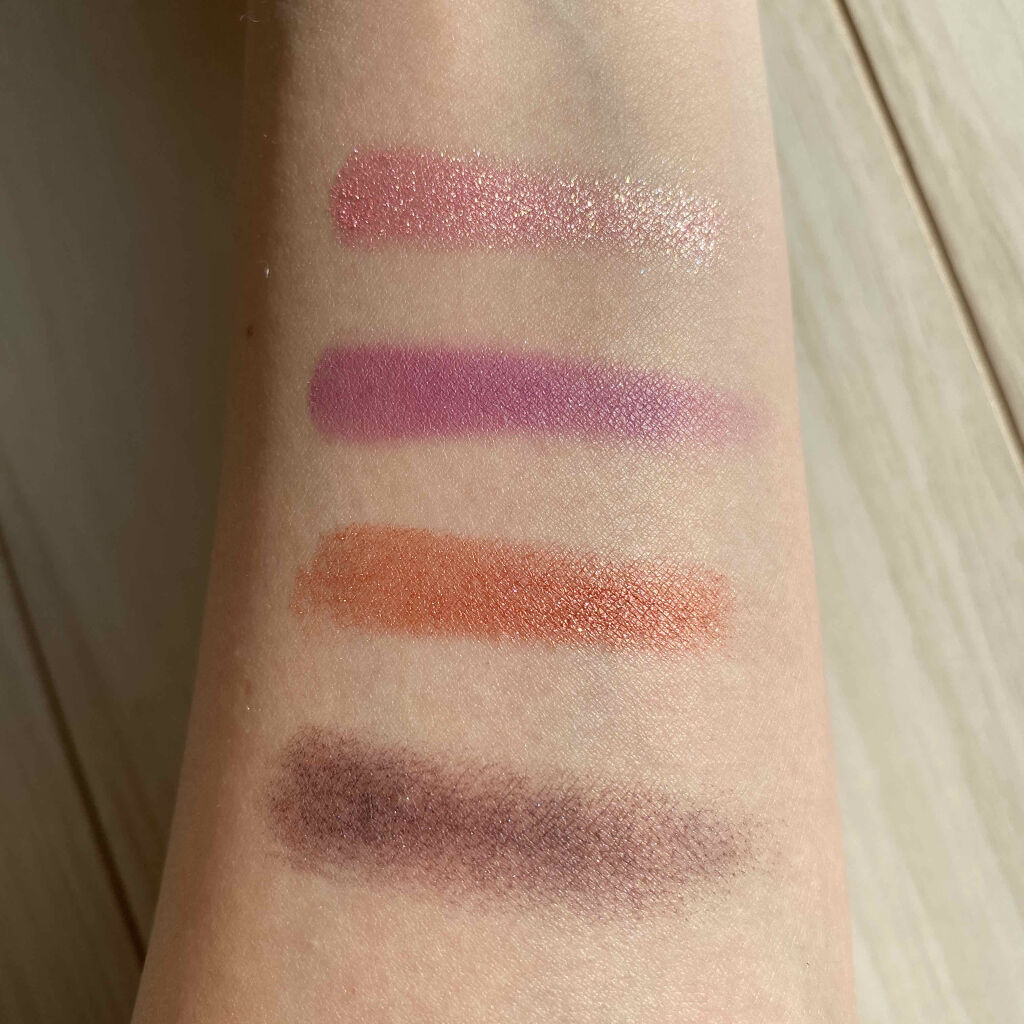 デザイニング カラー アイズ 135 惹包 -Hikaretsutsumi [EC限定発売]/SUQQU/アイシャドウパレットを使ったクチコミ（3枚目）