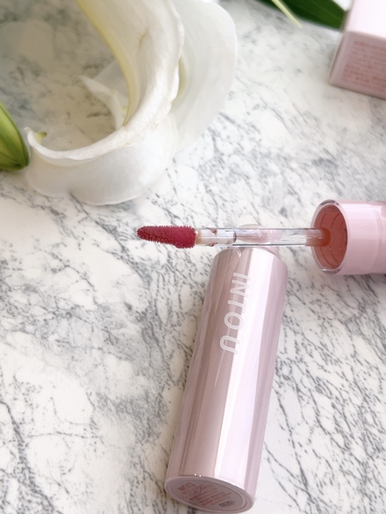 ジューシーパンピンググロス/INTO U/リップグロスを使ったクチコミ（3枚目）