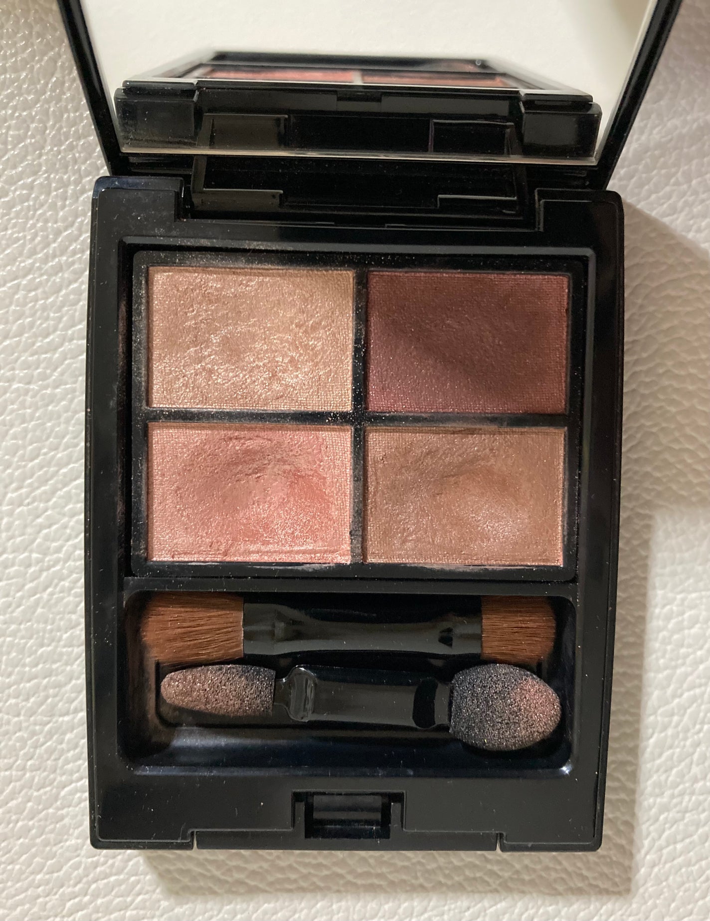 ミネラルクラッシィシャドー/エトヴォス/アイシャドウパレットを使ったクチコミ(1枚目)