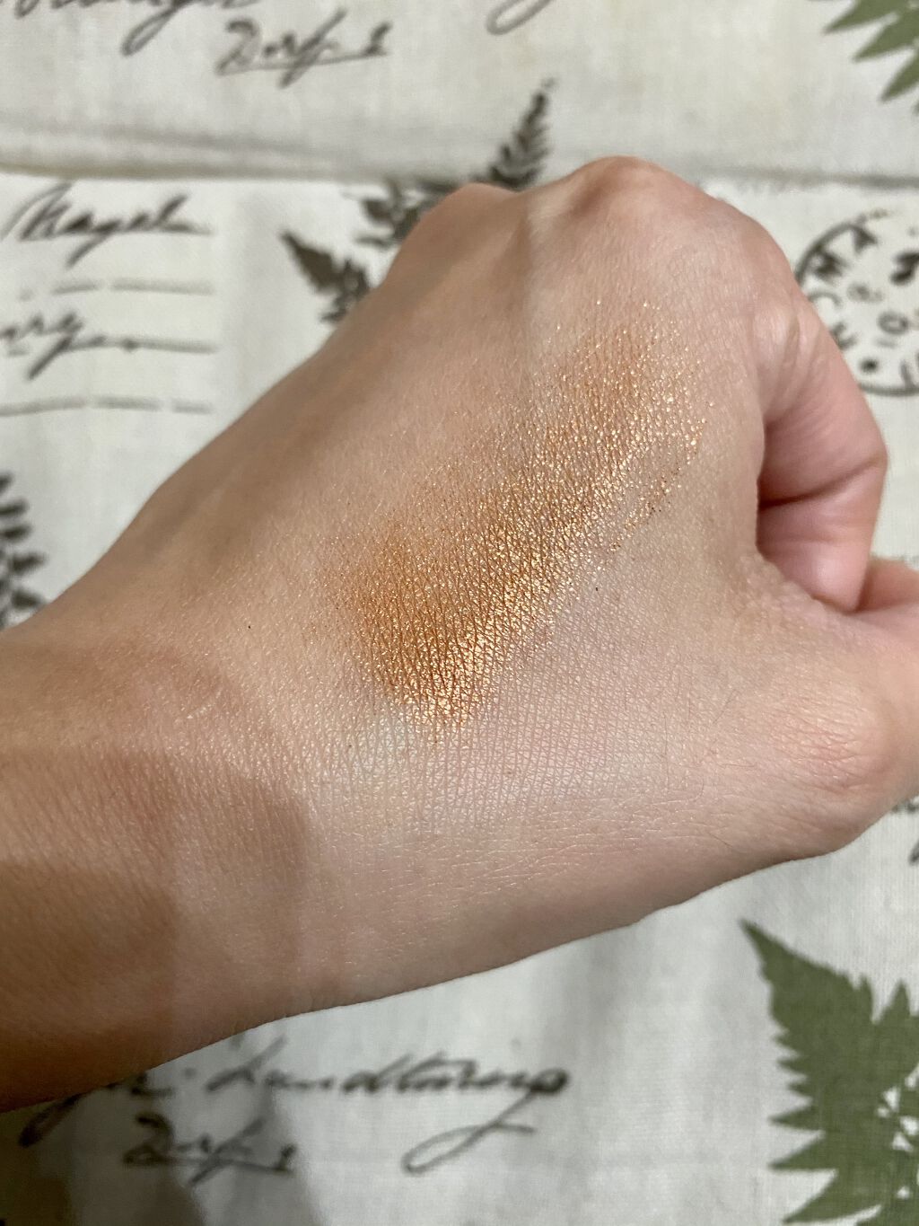 ピグメント/M・A・C/単色アイシャドウを使ったクチコミ（3枚目）