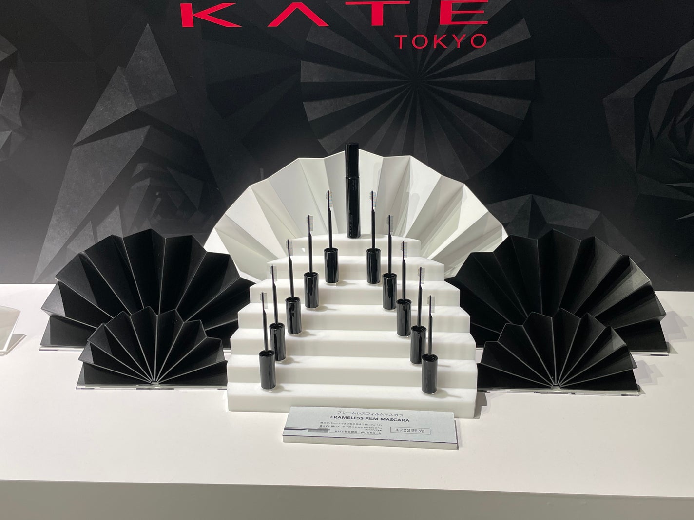 ケイト リップモンスター/KATE/口紅を使ったクチコミ(3枚目)