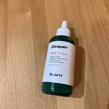 
Dr.Jart+  Cicapair Toner 150ml🧴


リピ2本目のトナーです


使った瞬間劇的に効果があるってわけではないけど、
荒れている時に使ったらそれ以上はひどくならないし
調子