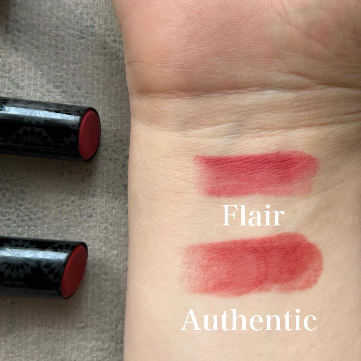 エッセンシャルリップスティック/V&Aビューティー/口紅を使ったクチコミ（3枚目）