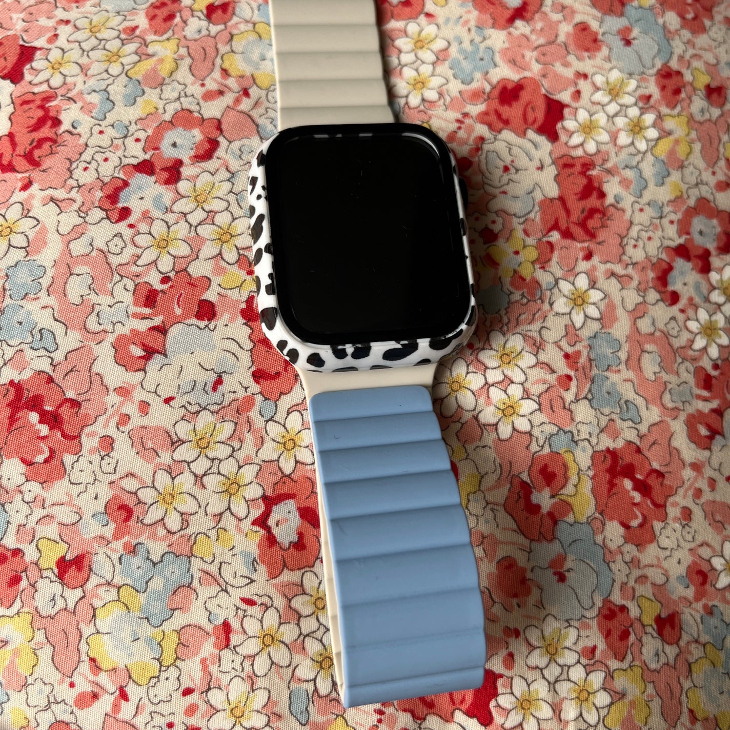 snowy on LIPS 「SHEIN購入品。牛柄のApplewatchカバーが急に欲しく..」(3枚目)