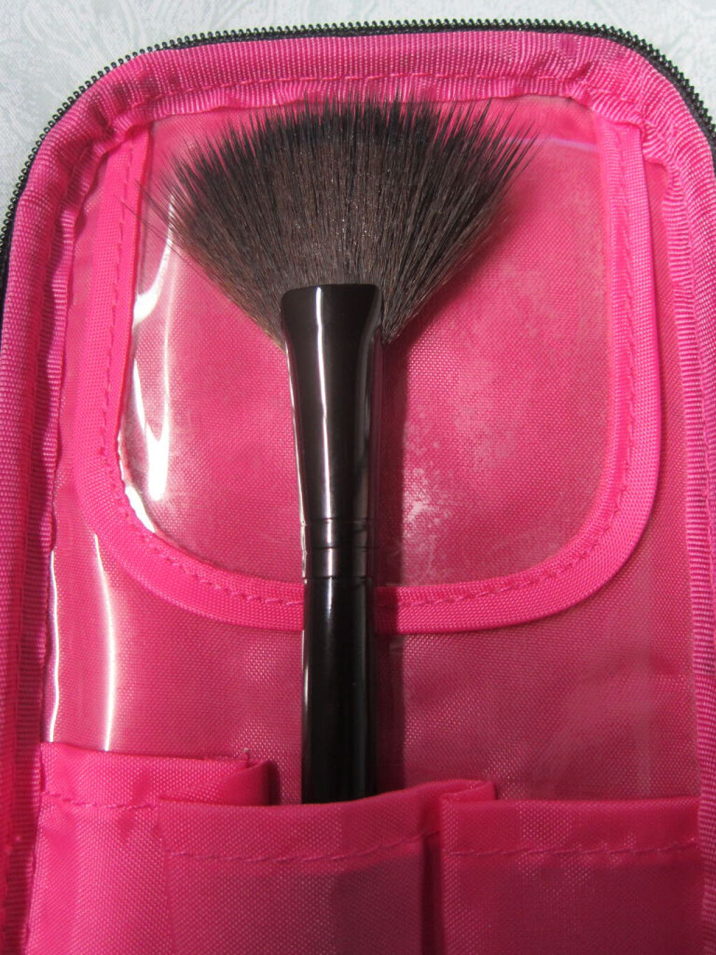 ローラメルシエ ファンパウダーブラシ ファンパウダーブラシ(ローラメルシエ)の通販・口コミ | 化粧品