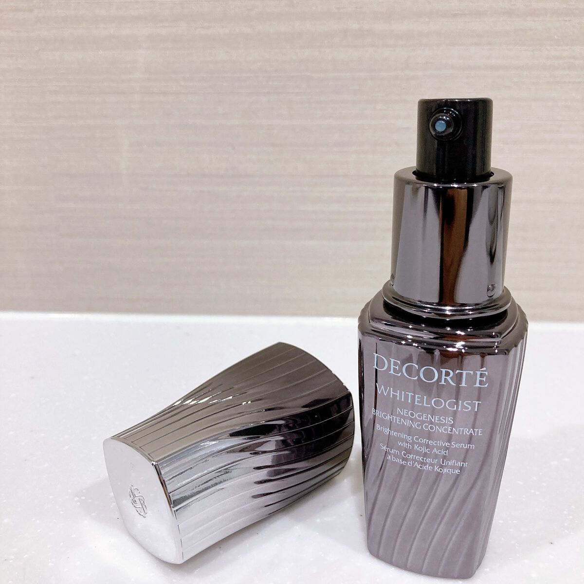 コスメデコルテの薬用美白*美容液
「麹菌」✕「バイオテクノロジー」
⁡
美白*を知り尽くしたホワイトロジストが
7代目へと進化したよ！
パケがキラキラ可愛い♡♡
⁡
⁡
天然由来の美白*有効成分コウジ酸と
夏白菊エキス*1を配合した美白美容