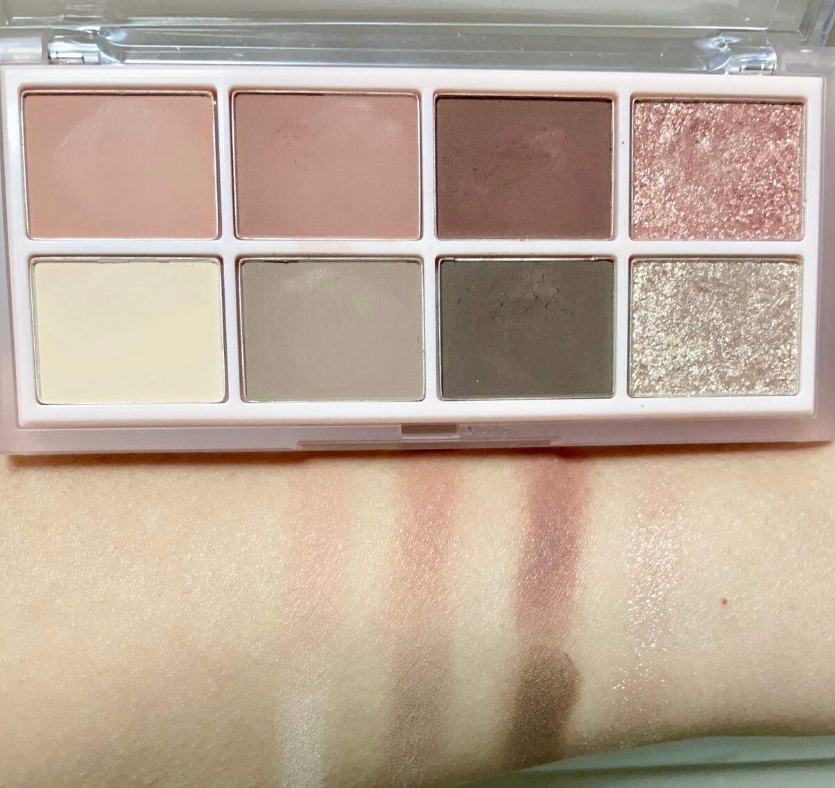 智子 on LIPS 「HOPEGIRLPocketInHOPEDailyPalett..」(3枚目)