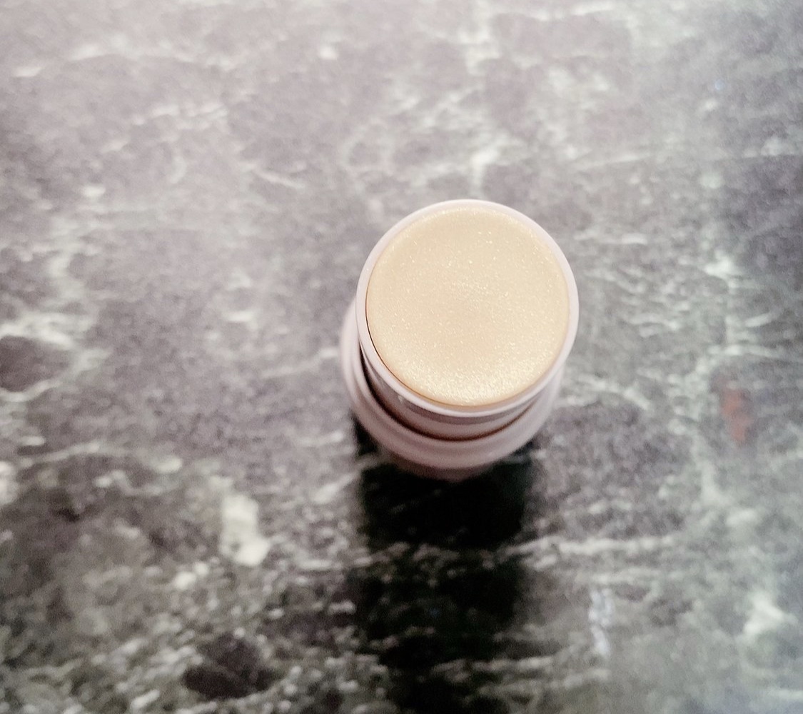 マルチフェイス スティック 17 Pineapple Disco/FASIO/ジェル・クリームチークを使ったクチコミ（2枚目）