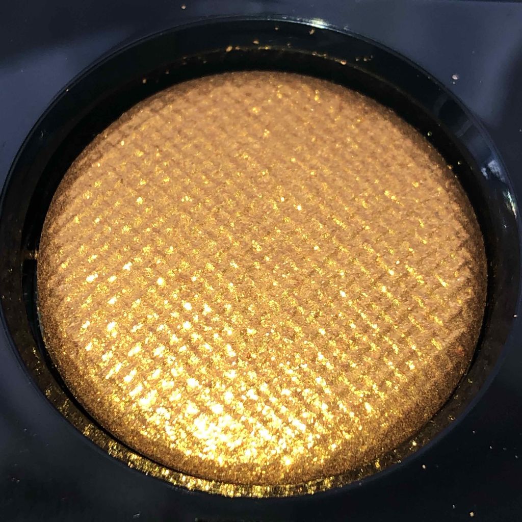 リュクス アイシャドウ リッチ ジェムストーン シトリン/BOBBI BROWN/単色アイシャドウを使ったクチコミ（2枚目）