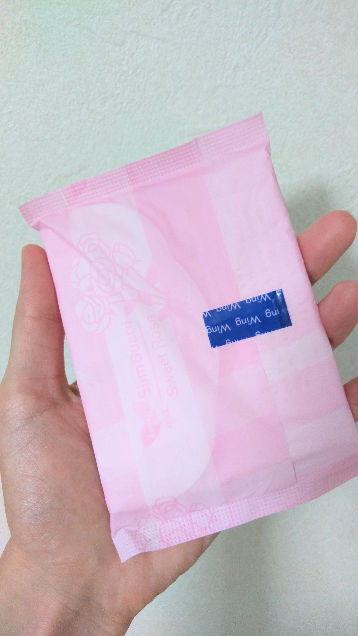 スリムガード スイートローズの香り（特に多い昼用 １８コ入）/ロリエ/ナプキンを使ったクチコミ（2枚目）