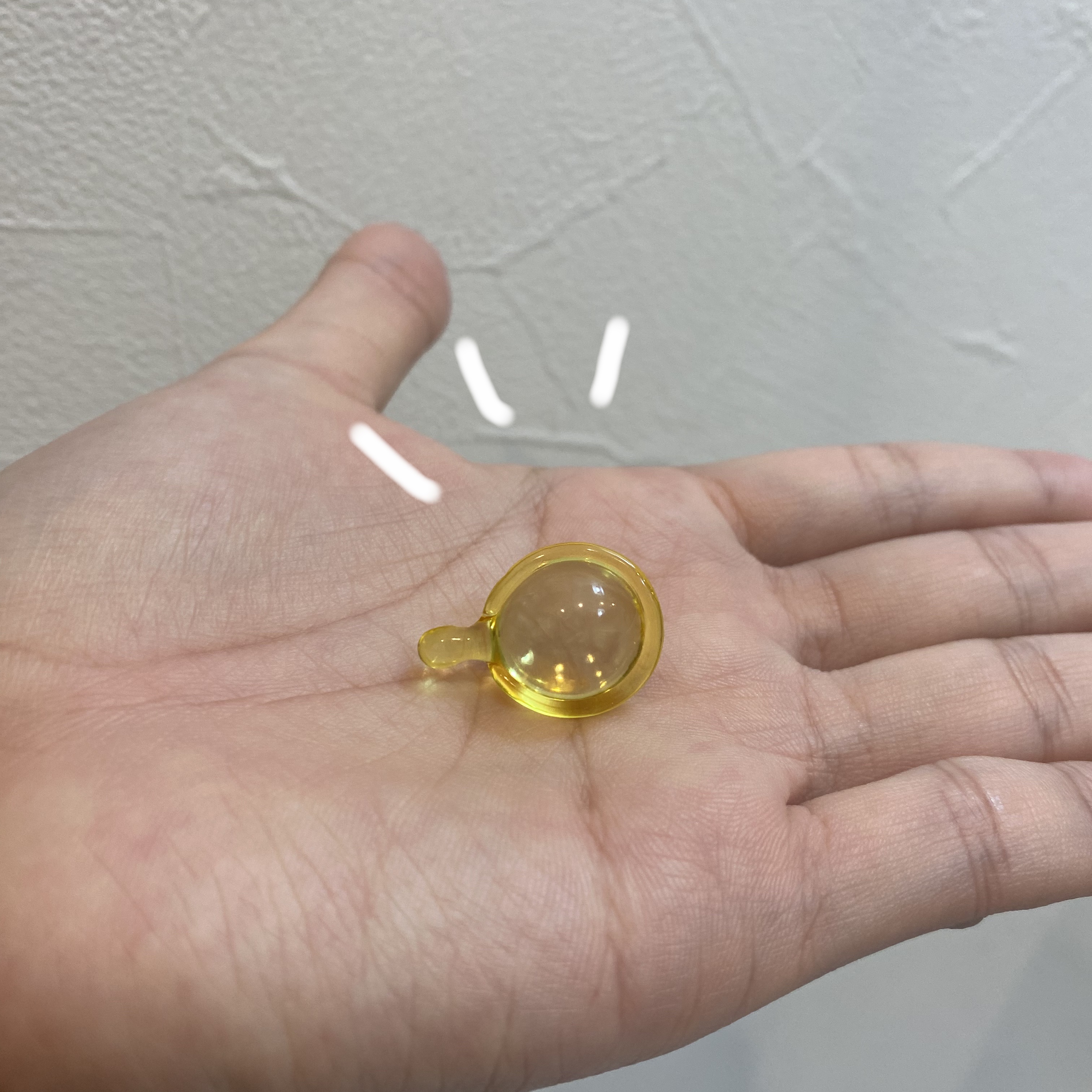 【ディズニー限定デザイン】ellips（エリップス）ヘアオイル シートタイプ8粒 (イエロー/トロピカルフルーツの香り)ミッキー/ellips/ヘアケア・スタイリングを使ったクチコミ（2枚目）