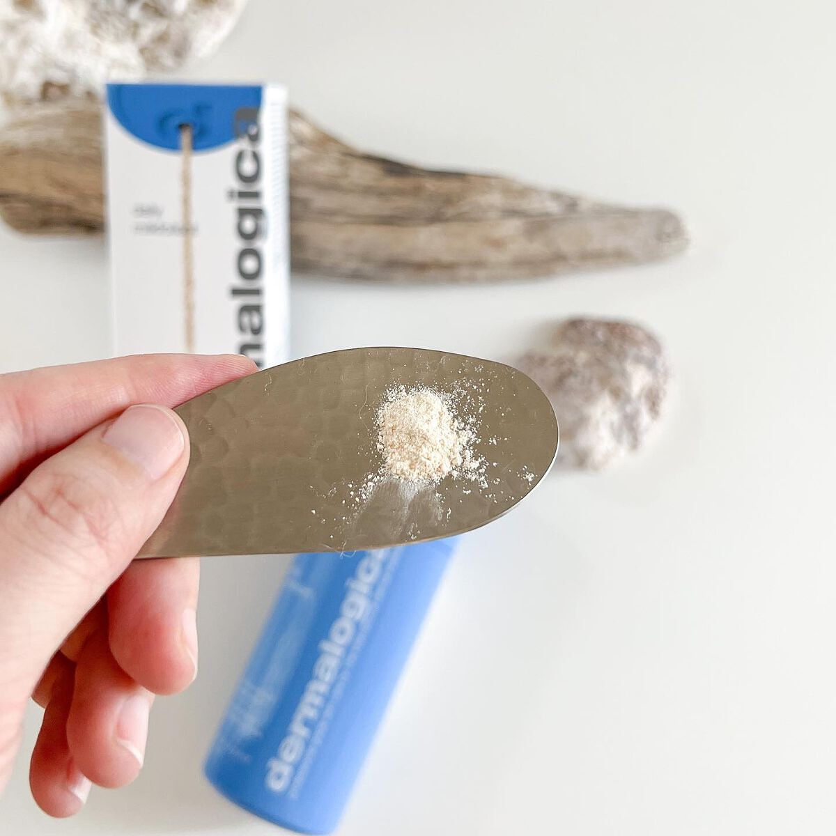 ダーマロジカ  デイリーカインドフォリエントのクチコミ「自然の恵みたっぷり配合！
───────────────
𝗣𝗼𝗶𝗻𝘁
❥ おだやかな角質ケア
.....」（3枚目）