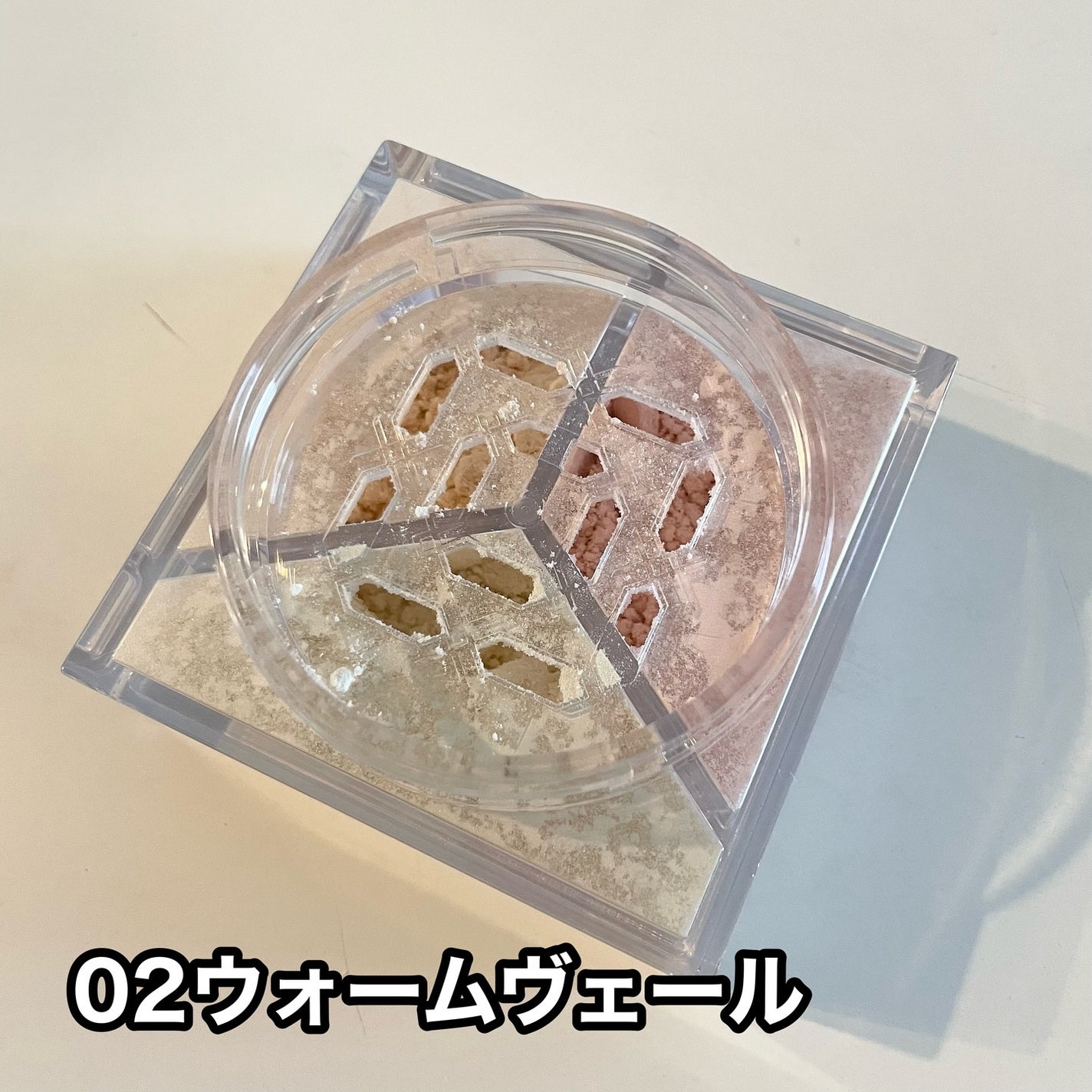 トリニタス グロウ パウダー/Visée/ルースパウダーを使ったクチコミ(3枚目)