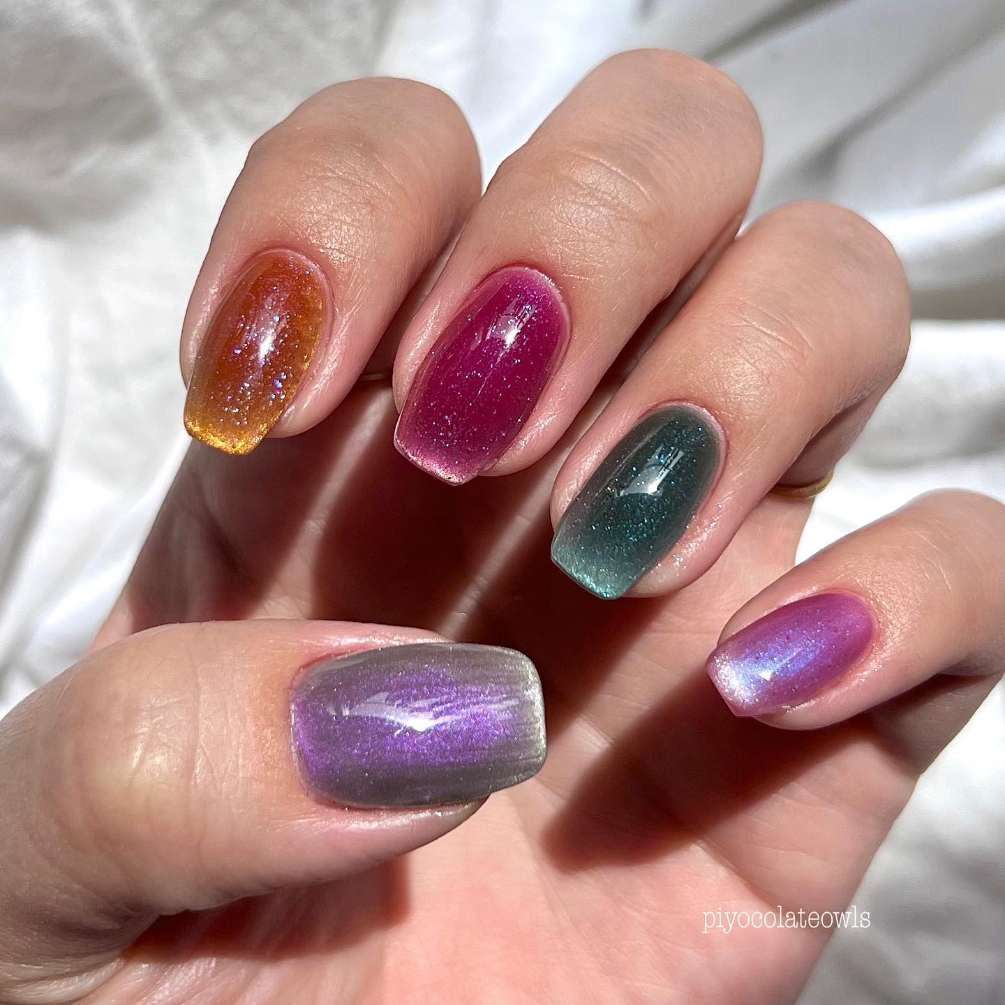 ひとつ前のマイネイルです。
投稿が追いつかない🤗

このマグネットは
アニュームさん（　@annuum_rakuten ）のものです☺︎✨

マグネットを沈めた時が、特に可愛いので先端にマグネットを寄せてフレンチ仕上げにしました！

中央