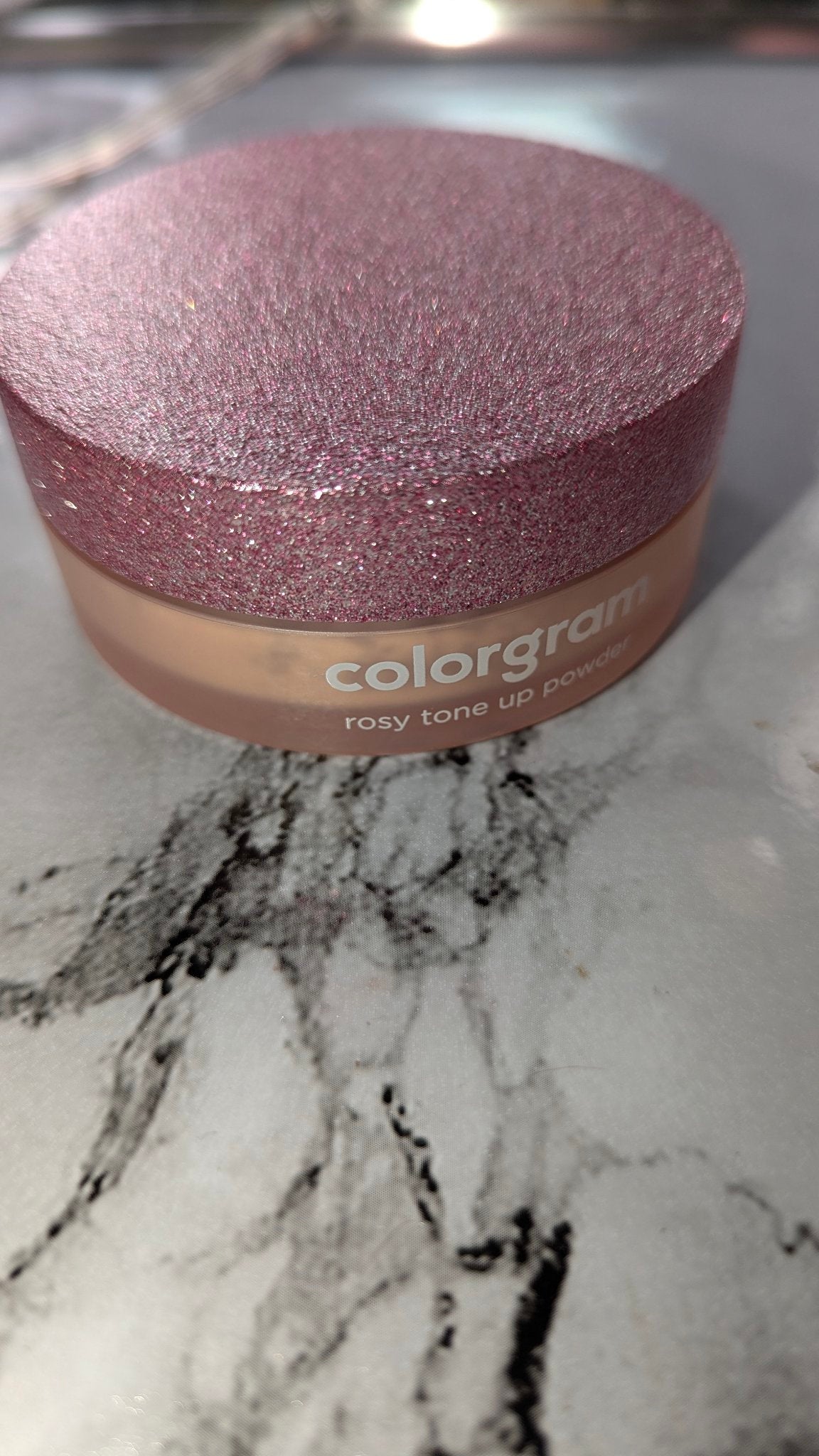 ロージートーンアップパウダー/Colorgram/ルースパウダーを使ったクチコミ(2枚目)