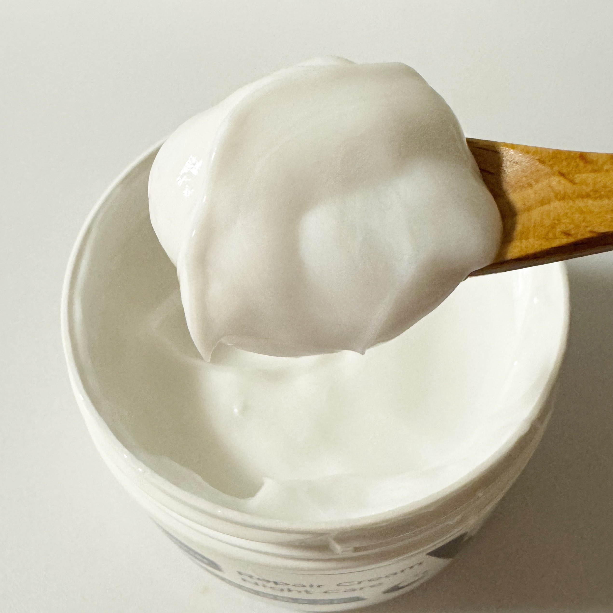 ヴァセリンリペアクリームナイトケア/ヴァセリン/ボディクリームを使ったクチコミ（2枚目）