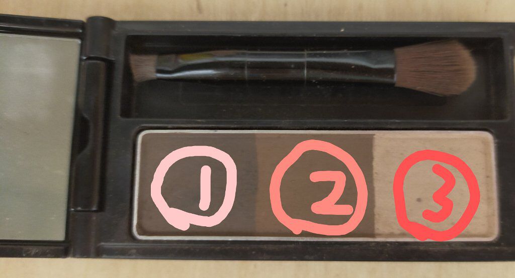 ケイト デザイニングアイブロウ3D/KATE/パウダーアイブロウを使ったクチコミ（2枚目）