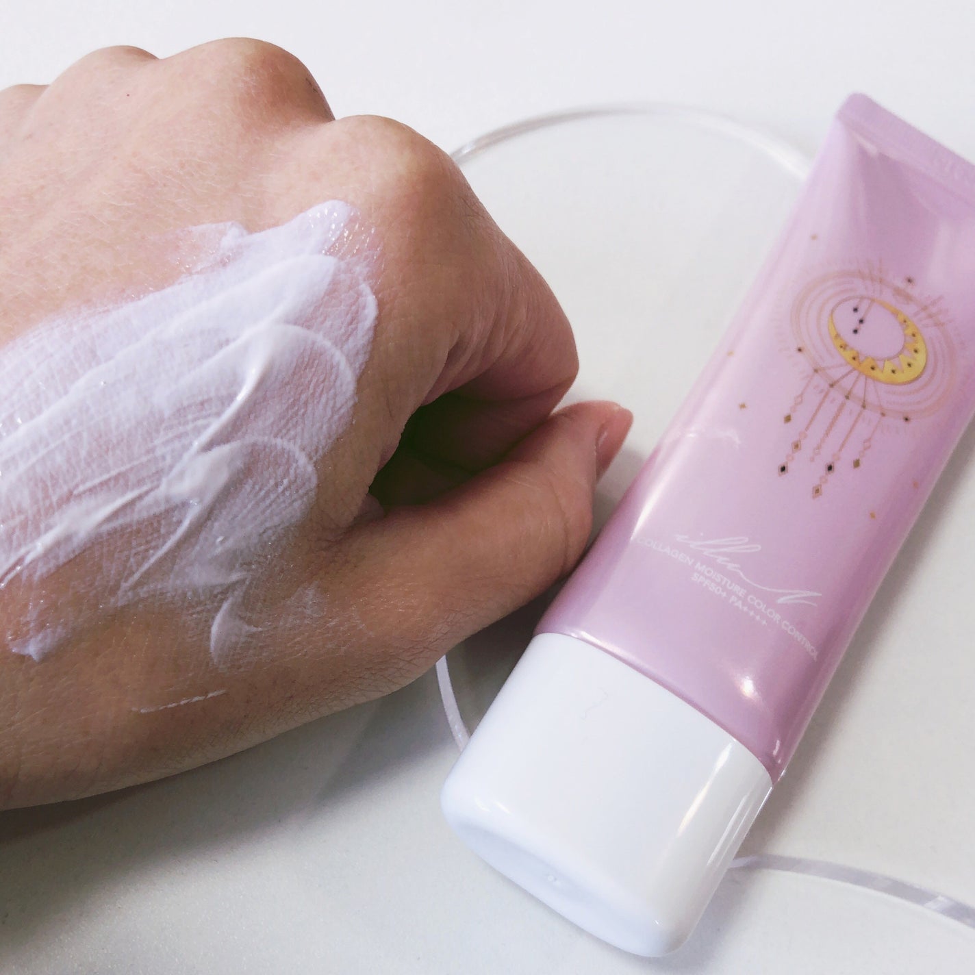 コラーゲンモイスチャーカラーコントロール/illuN/化粧下地を使ったクチコミ(3枚目)