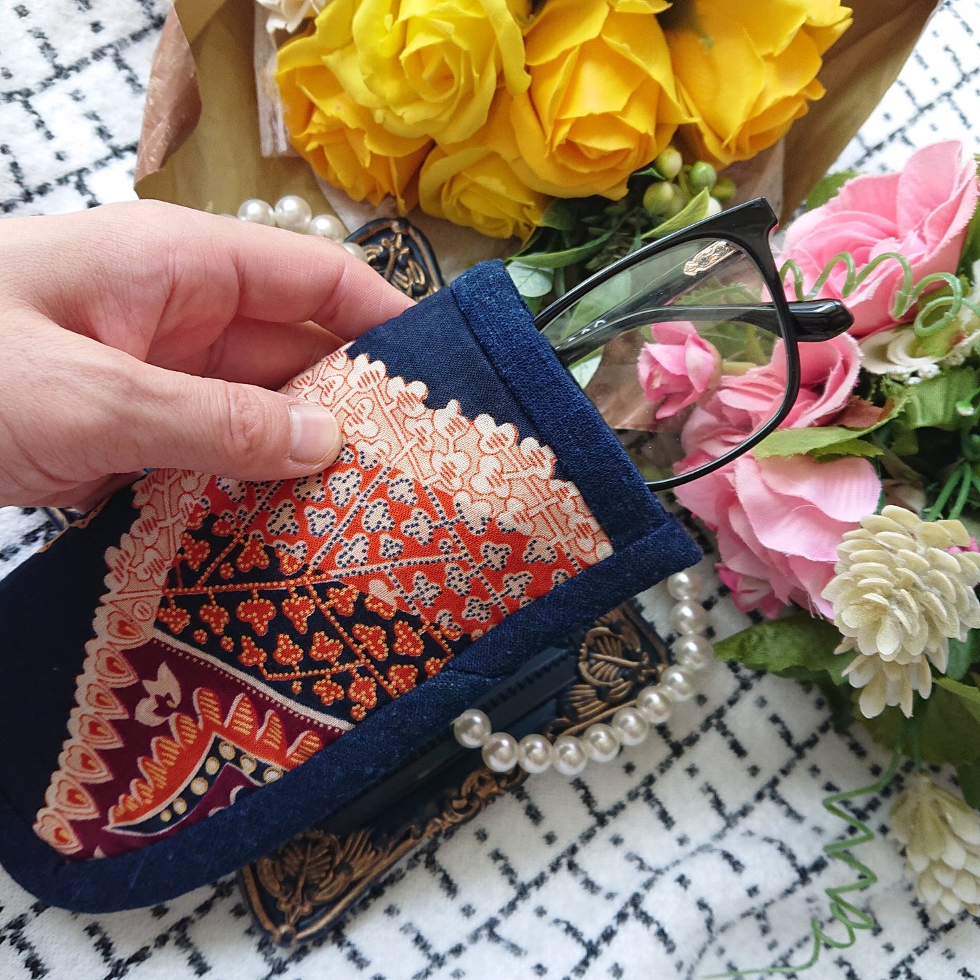 真紅 on LIPS 「古布メガネケースをお試しさせて頂きました。『商品説明』★バン..」(5枚目)