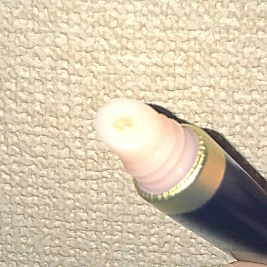 ニベア　ロイヤルブルーリップ　濃密美容ケア/ニベア/リップ美容液を使ったクチコミ（2枚目）