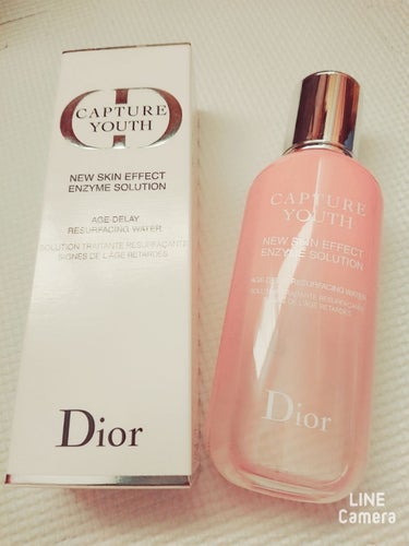 Dior
カプチュール ユース エンザイム ソリューション
お値段お高めですが、
効果はありです👍
なんと言っても香りが良い～😭💕
癒される～💕
なんか良い大人女子になれた感✨


洗顔後、これを数回手