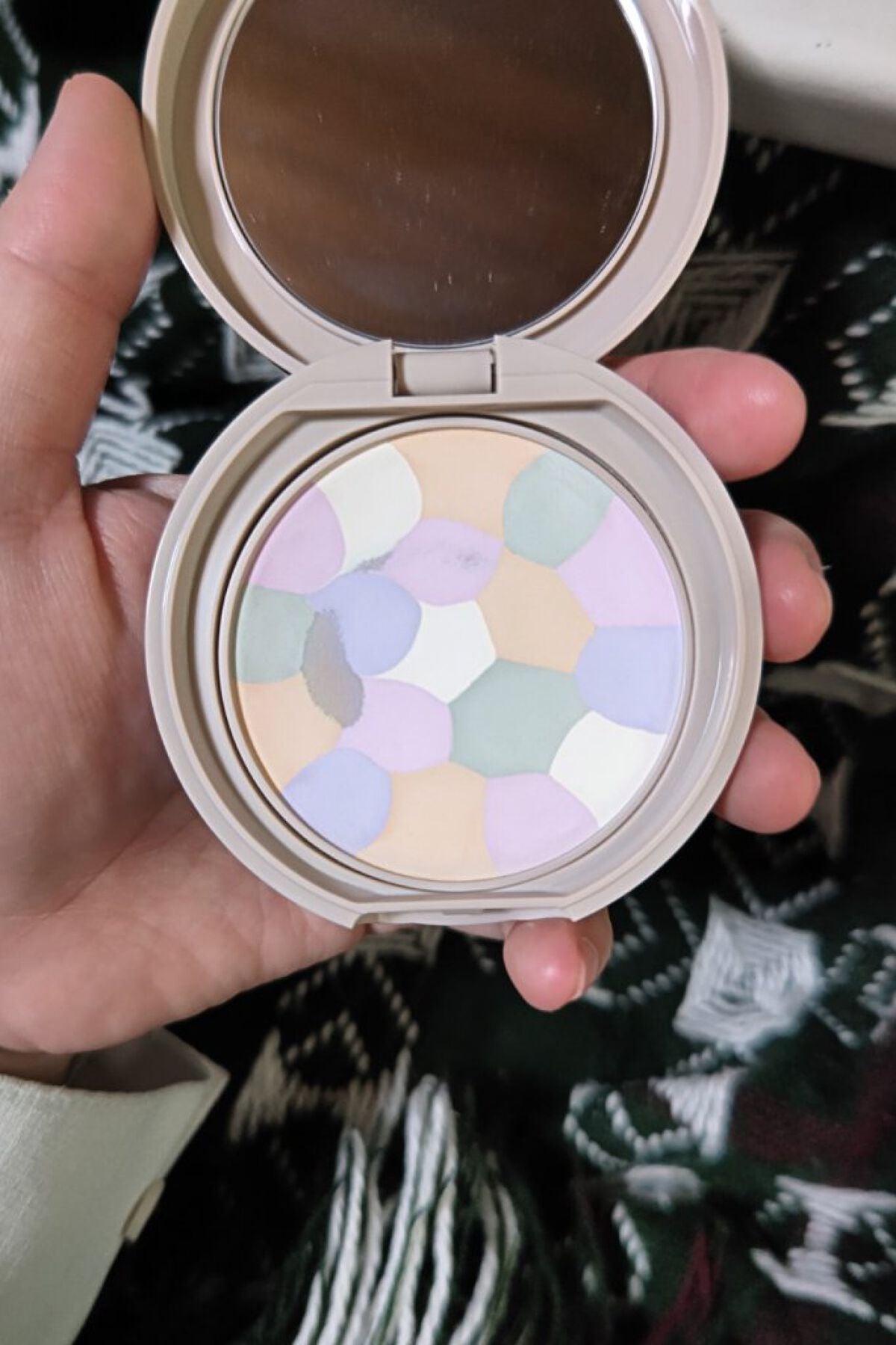 マシュマロフィニッシュパウダー ~Abloom~/キャンメイク/プレストパウダーを使ったクチコミ(1枚目)