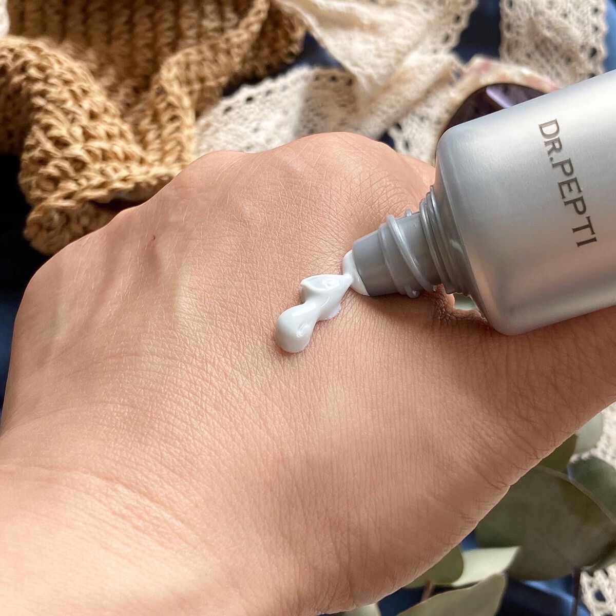 DR.PEPTI ブルーセレニティーUVサンスクリーンのクチコミ「𓅪𓂃 𓈒𓏸
～ヨレずにしっとりと密着～

@beautitopping_jp 
┈┈┈┈┈┈┈.....」（3枚目）