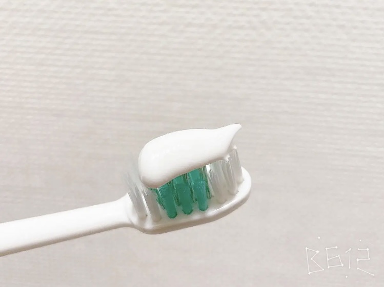 歯磨き堂 薬用ホワイトニングペースト プレミアム/歯磨き堂/歯磨き粉を使ったクチコミ（2枚目）