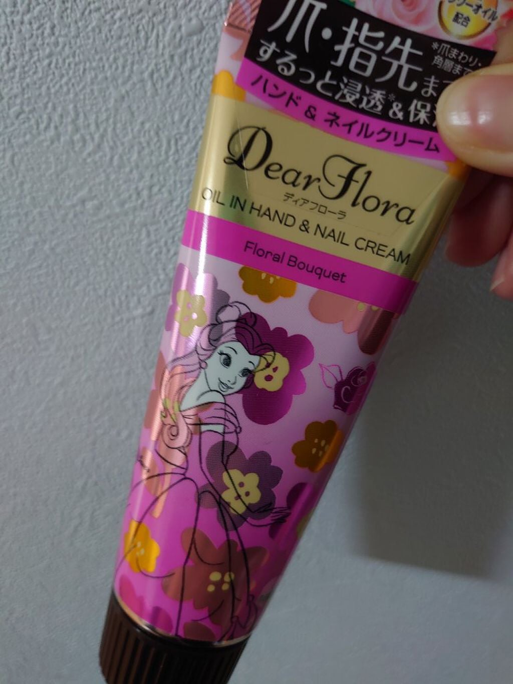 ディアフローラ オイルイン ハンド&ネイルクリーム フローラルブーケ/マンダム/ハンドクリームを使ったクチコミ(1枚目)