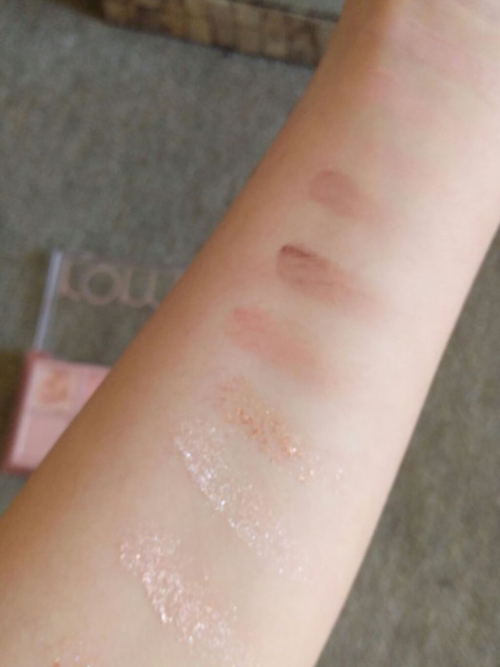 あかりんご🍎 on LIPS 「こんにちは、あかりですロムアンドのアイシャドウ可愛すぎません?..」(3枚目)